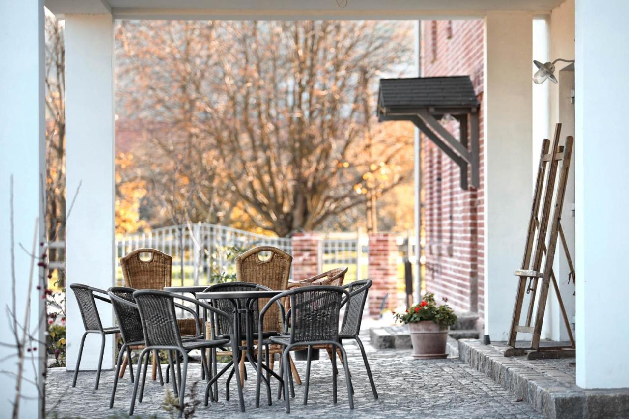 Stajnia Lipnik Apartments Kadyny Exterior photo
